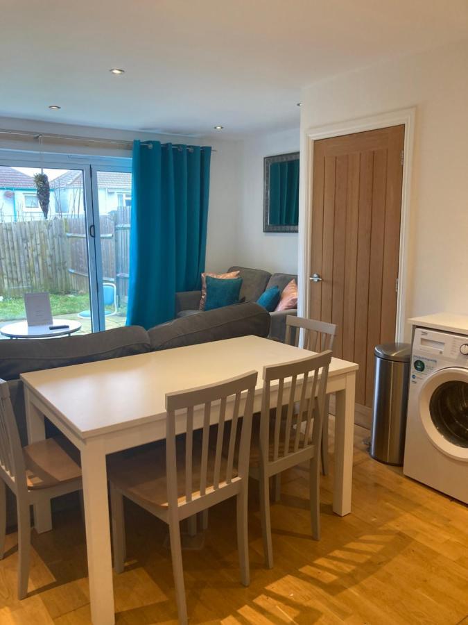 Bevendean Beach Hut - Modern 5 Bedroom House, With Parking Brighton Exterior photo
